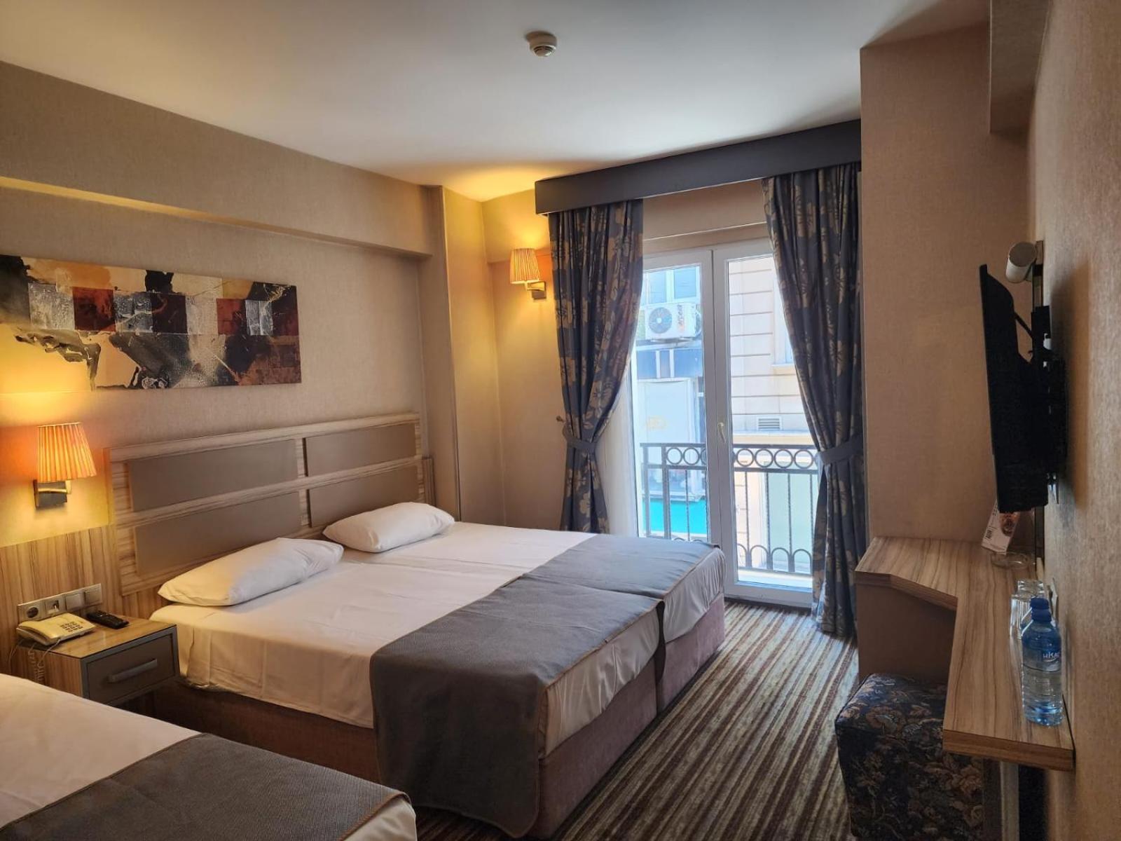Nanda Hotel Istanboel Buitenkant foto