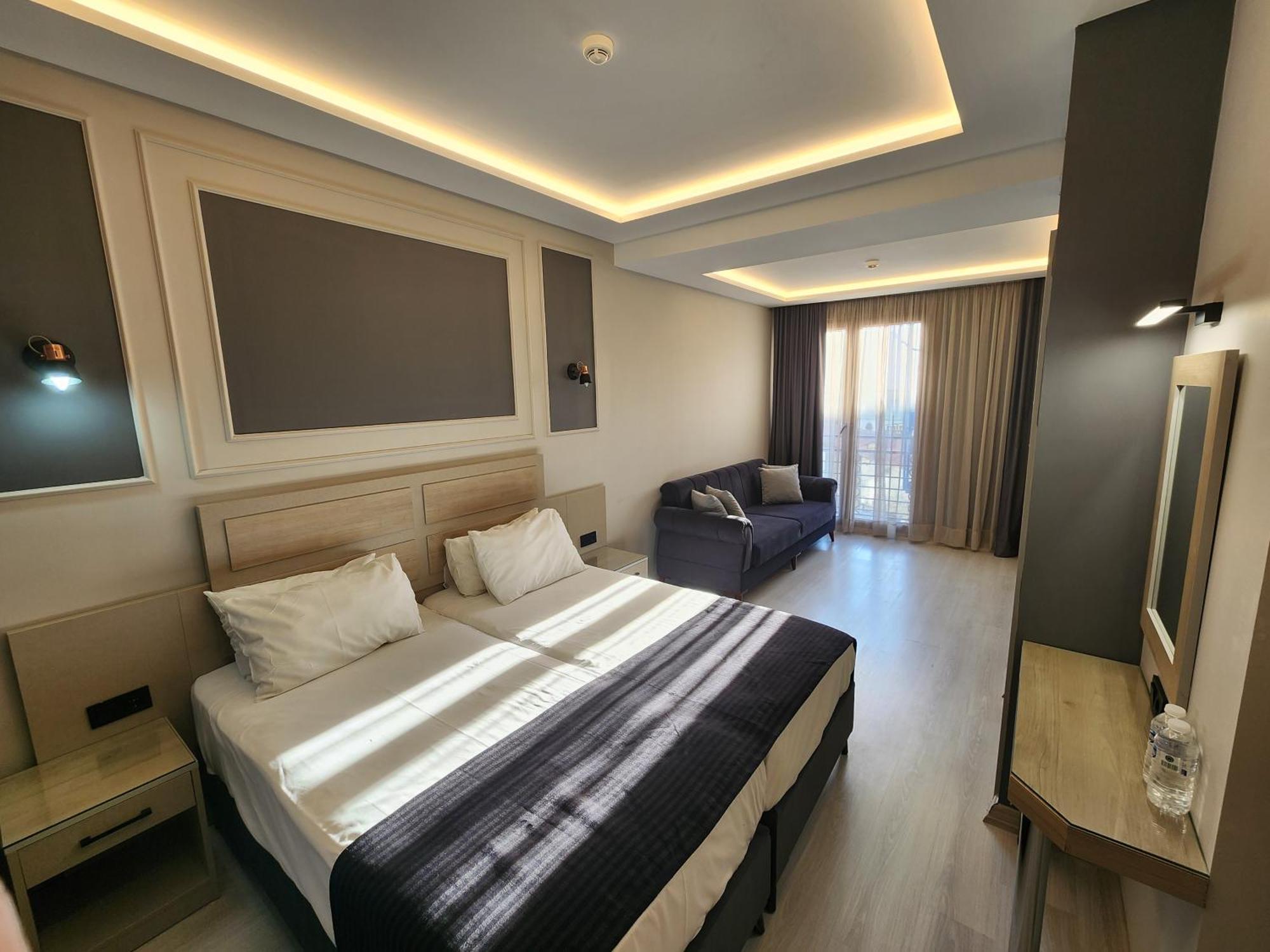 Nanda Hotel Istanboel Buitenkant foto